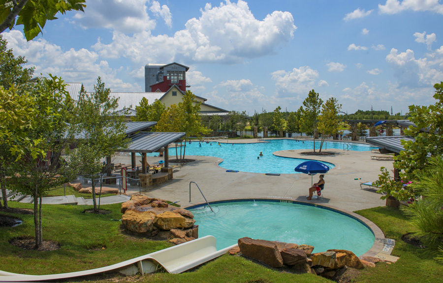 Cross Creek West resort-style pool and amenity center in Fulshear