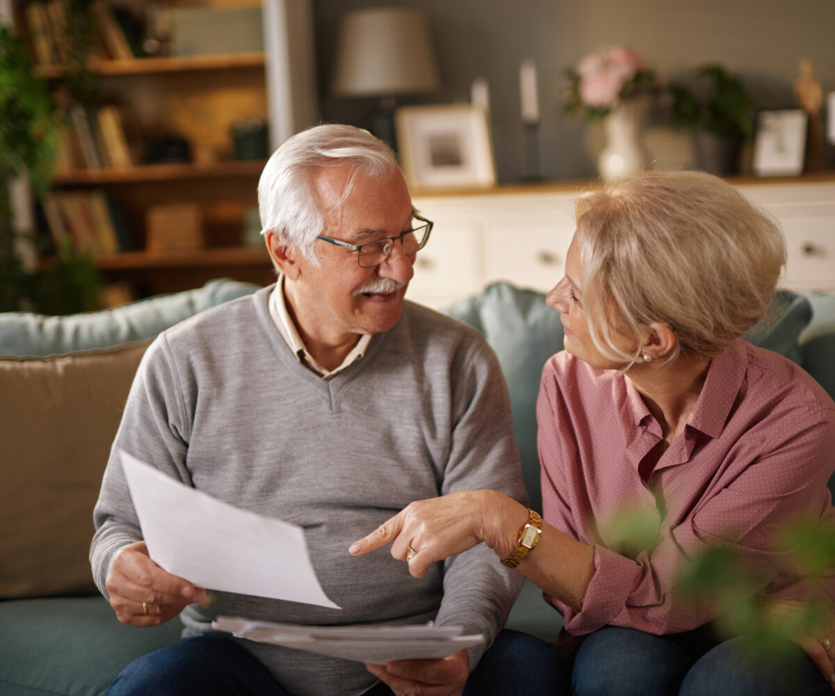 independent living vs assisted living family housing decision